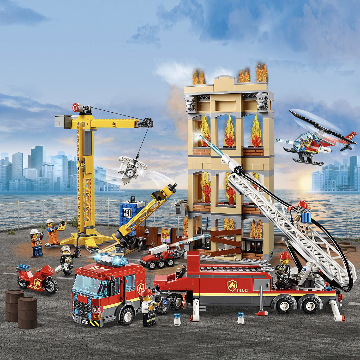 LEGO City Feuerwehr in der Stadt
